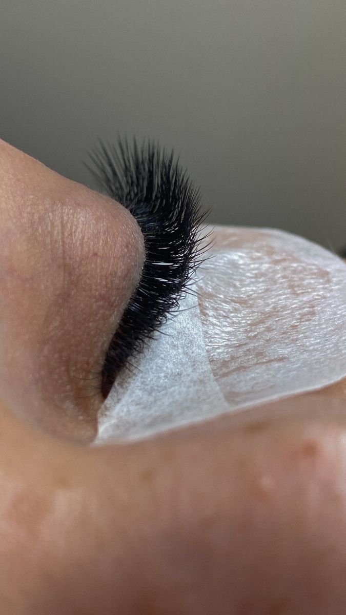 Formation perfectionnement en technique d'extensions de cils